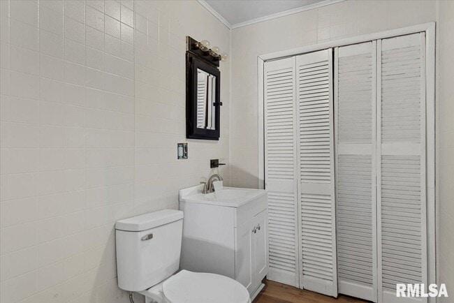 Building Photo - 400 Lexington Heights Dr