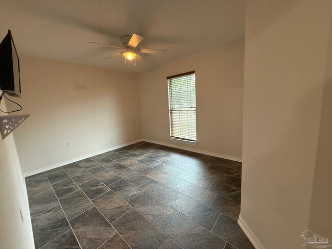 Building Photo - 6640 Tidal Bay Dr