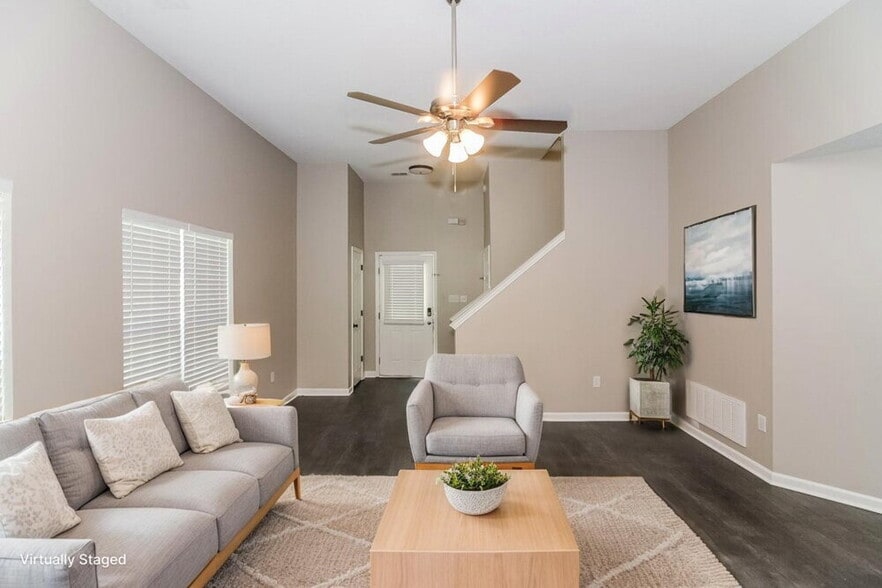 Building Photo - 10678 Pecan Meadow Dr N