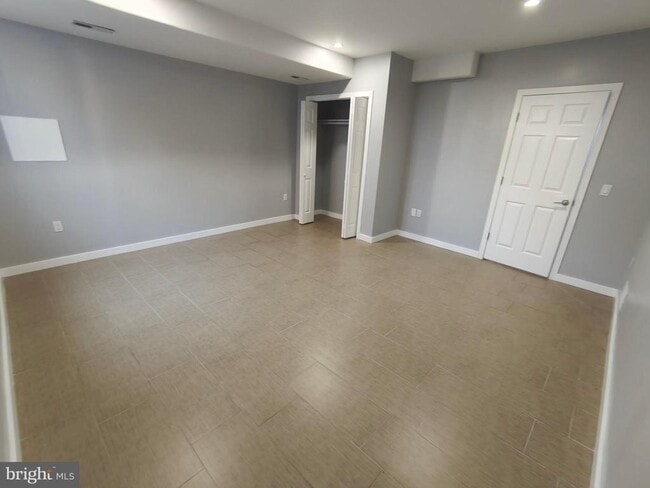 Building Photo - 1105 Mt Vernon St