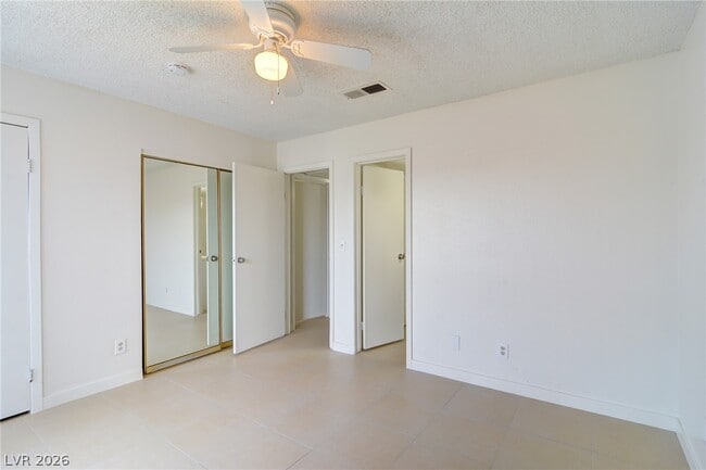 Building Photo - 2981 Country Manor Ln