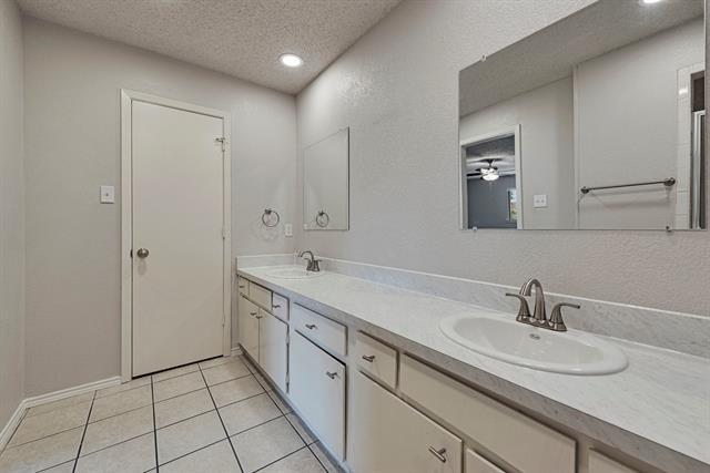 Building Photo - 1803 Ridgebrook Dr