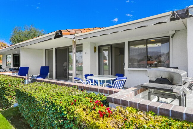 Building Photo - 11 Ronda Dr