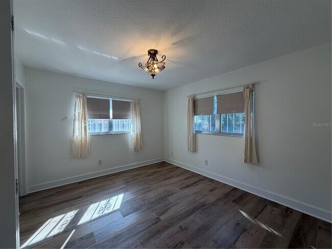 Building Photo - 3230 W St Conrad St