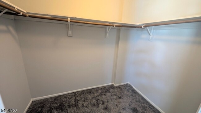 Building Photo - 104 Bluebird Dr