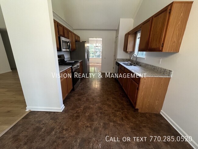 Building Photo - 64 Wooddale Ln