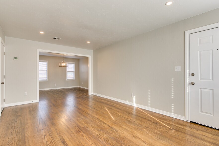 Building Photo - 3012 NW 44th St