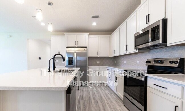 Building Photo - 12706 Grn Mdw Dr