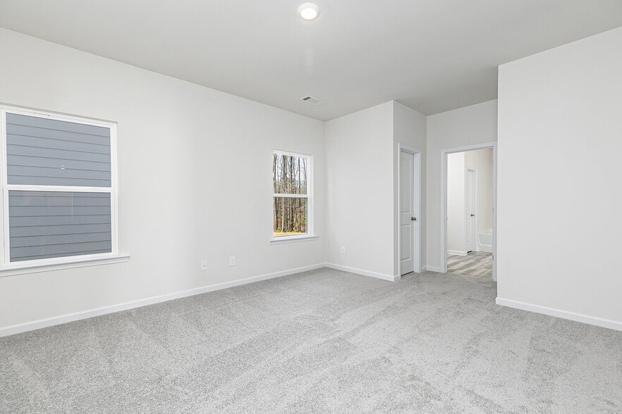 Building Photo - 138 Howell Dr