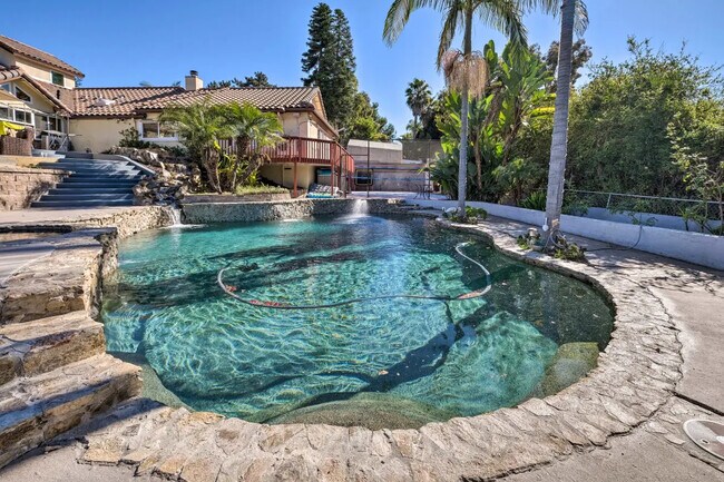 Building Photo - 276 Via del Cerrito