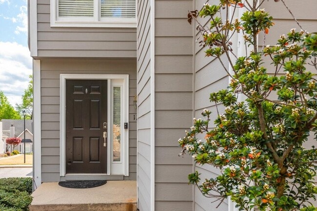 Building Photo - 1200 Defoor Ct NW