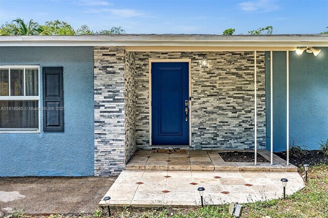 Building Photo - 2191 SW 27th Ln