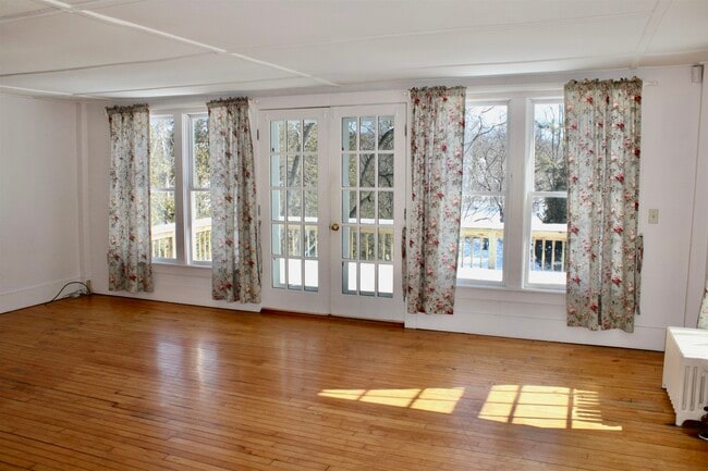 Building Photo - 45 Bakery Ln