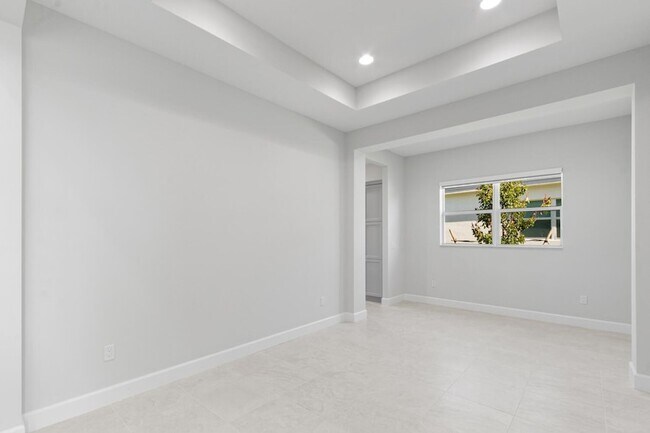Building Photo - 5579 Liberty Ln