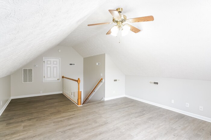 Building Photo - 121 Fieldstone Ln