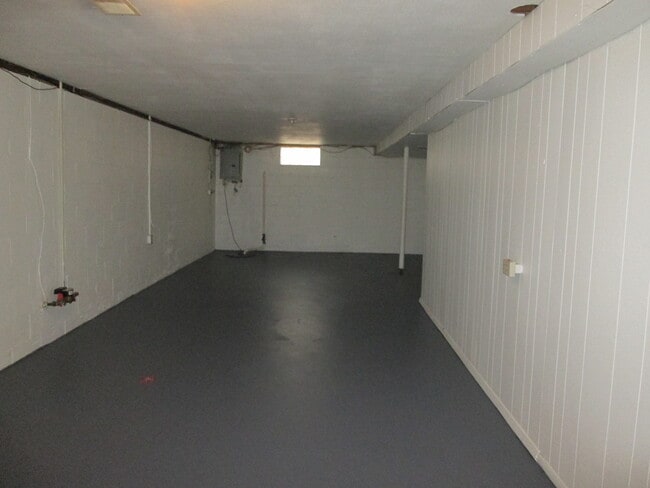 Building Photo - 597 Aurora Dr