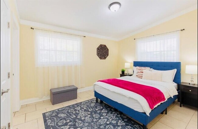 Building Photo - 279 Hach Ln