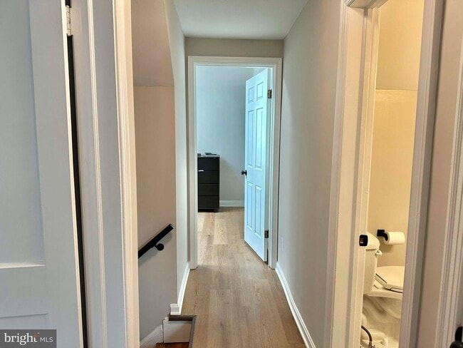 Building Photo - 1228 N Stuart St