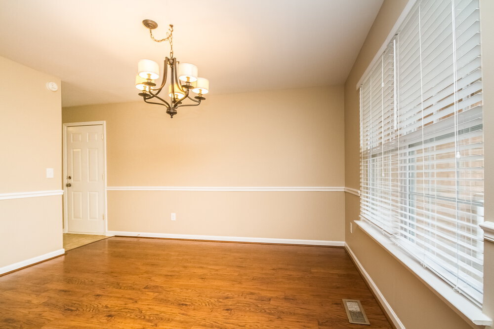 Building Photo - 1549 Bridgecrest Dr