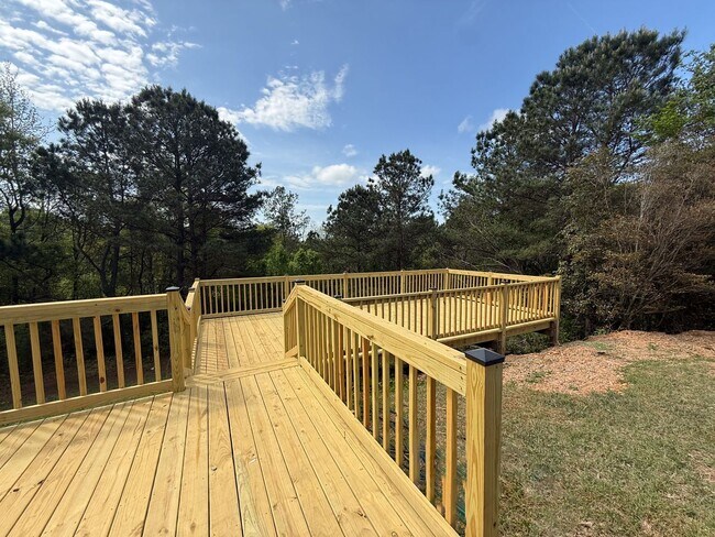 Building Photo - 2018 Tranquil Ln