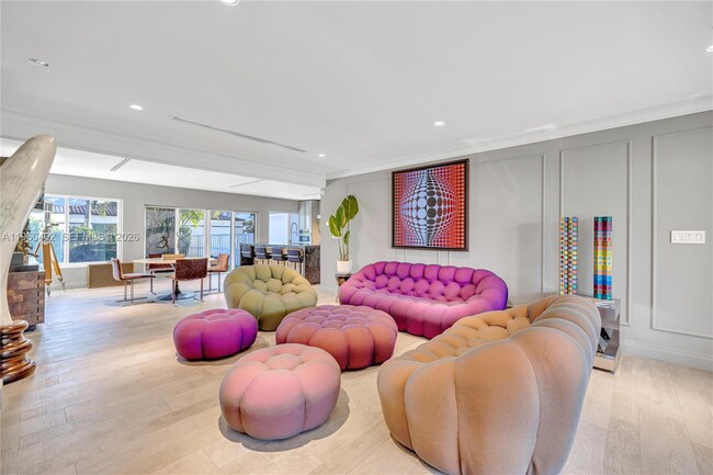 Building Photo - 750 Harrison St