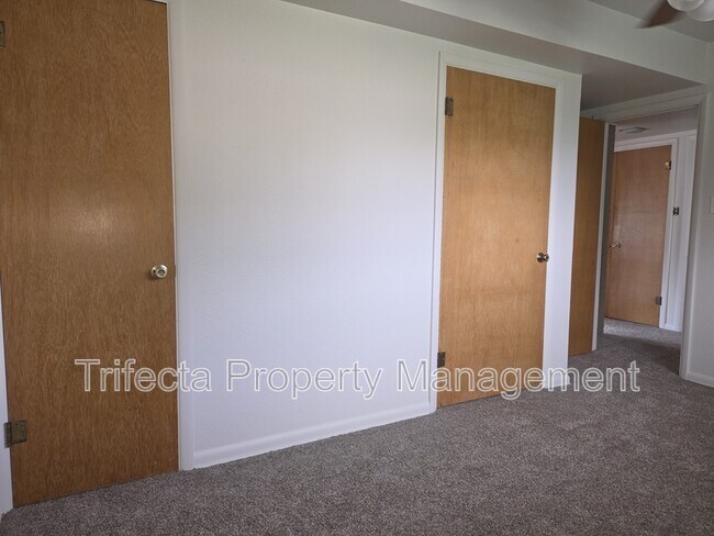 Building Photo - 630 N Taft Hill Rd