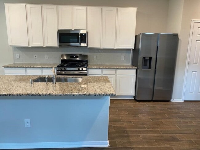 Building Photo - 3311 Owl Hollow Dr