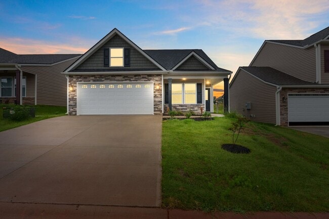 Building Photo - Lovely 3 BR, 2.5 BR Home with 2 Car Garage, Boiling Springs