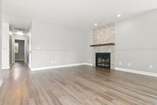 Building Photo - 21648 SE 268th St