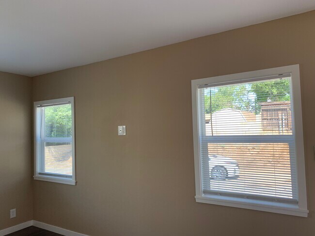FAMILY ROOM - 3295 Rubidoux Blvd