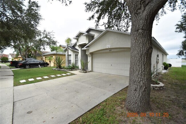 Building Photo - 12913 Lake Vista Dr