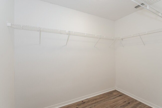 Building Photo - 9735 Fox Chapel Rd