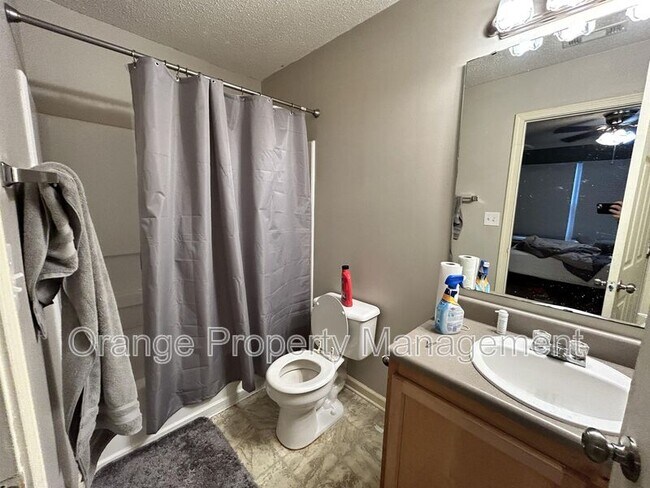 Building Photo - 1601 Harts Ridge Dr