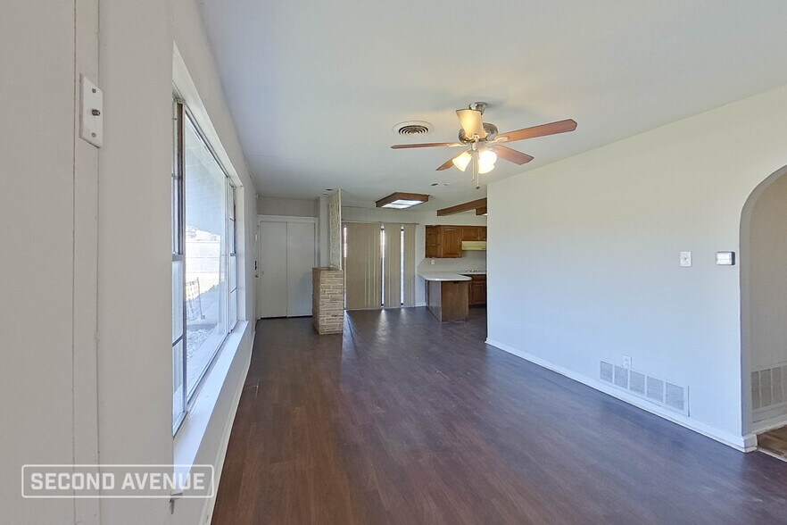 Building Photo - 2713 S Carrier Pkwy