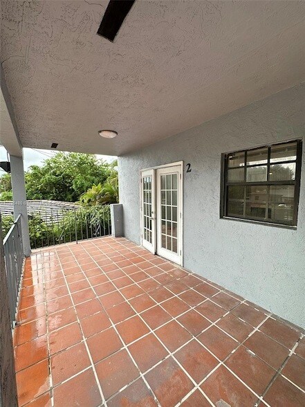 Building Photo - 312 SW 32nd Ave