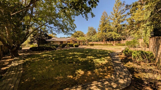 Building Photo - 3581 Cercis Way