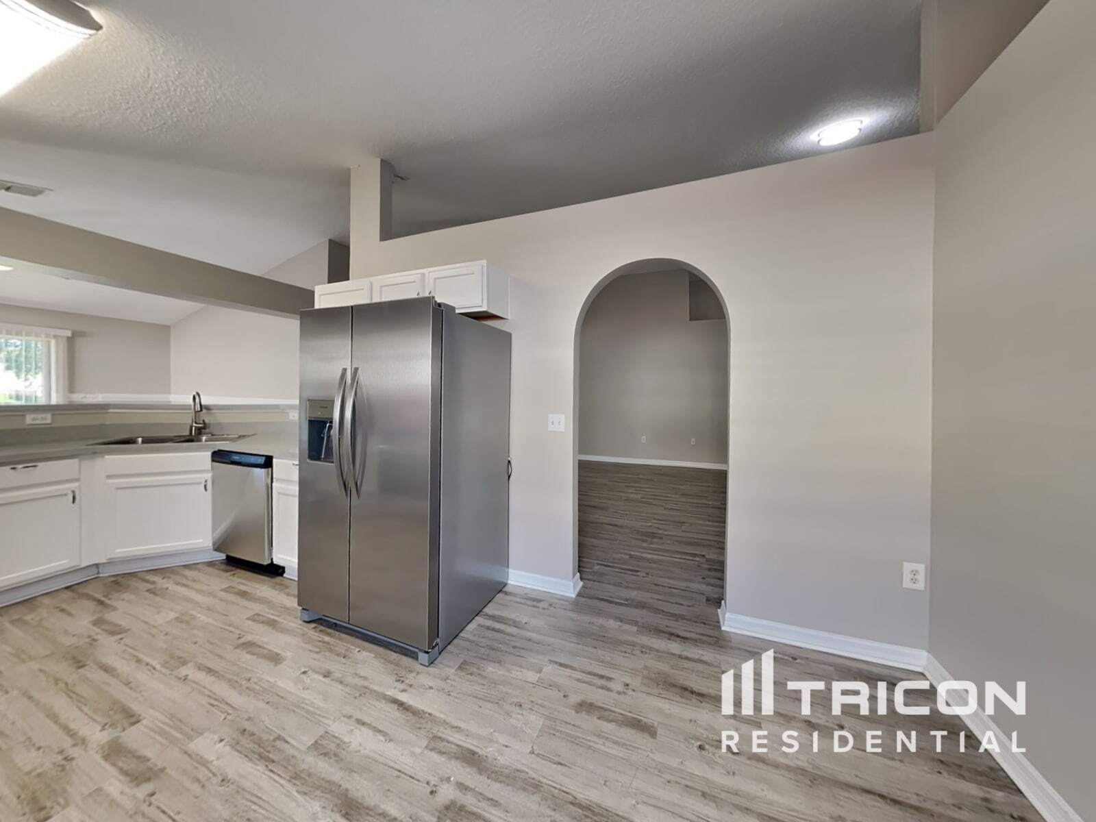 Building Photo - 262 King Arthur Ct