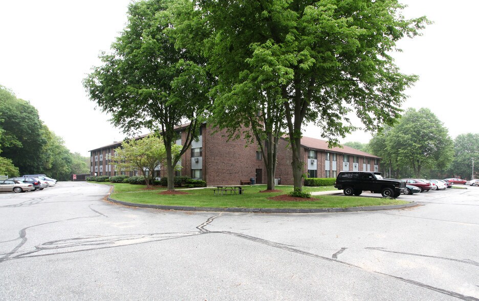 Avery Heights Senior Living 300 Brandegee Ave Groton CT 06340