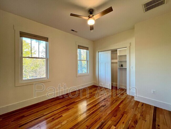 Building Photo - 21 Toxaway St