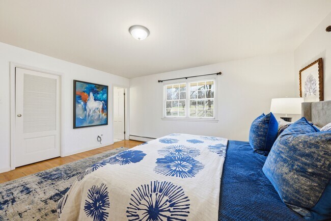 Building Photo - 2050 Cherryville Rd