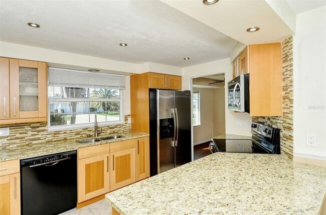 Building Photo - 3137 Lockwood Terrace