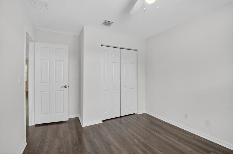 Building Photo - 16206 Sierra Palms Dr