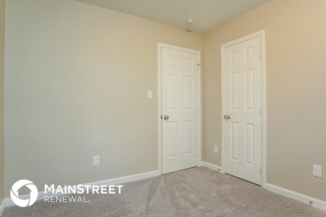 Building Photo - 3020 Olde Birch Dr