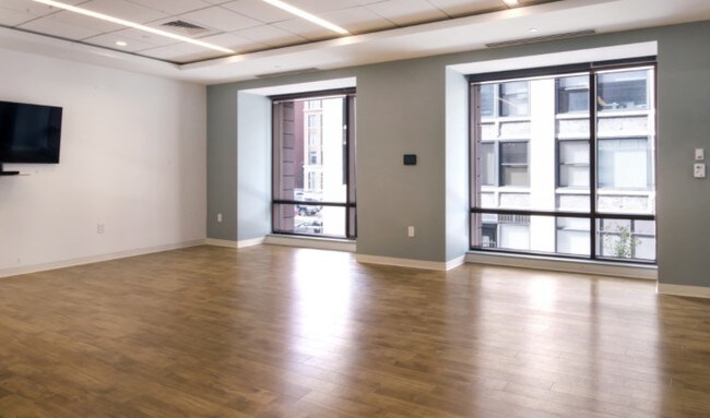 Building Photo - 98 Kneeland St