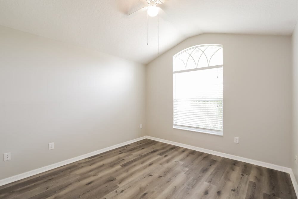 Building Photo - 31248 Shaker Cir