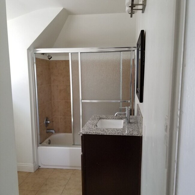 Building Photo - ARDMORE