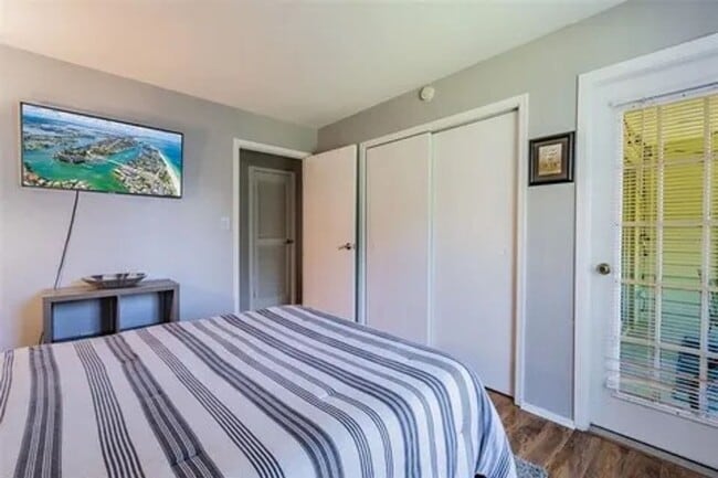 Building Photo - Beautiful 2 bedroom, 2 bathroom condo!