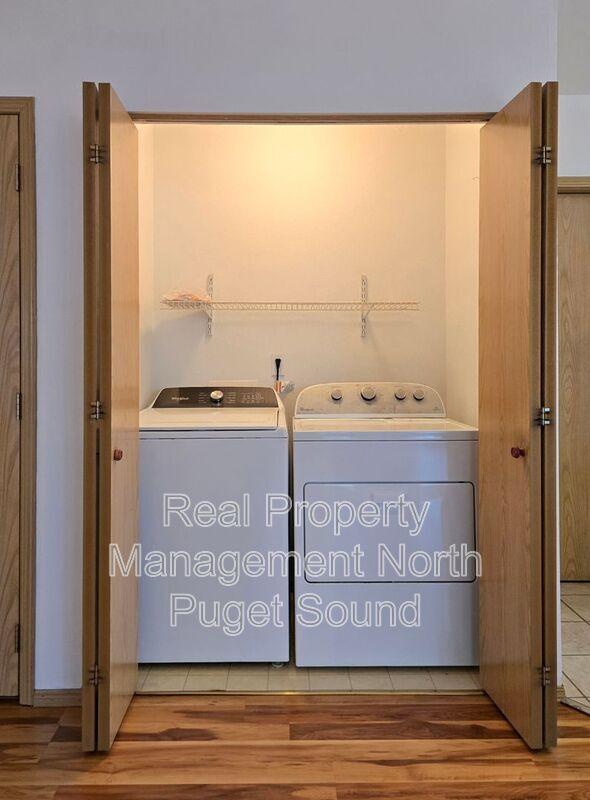 Building Photo - 5224 102nd Pl NE