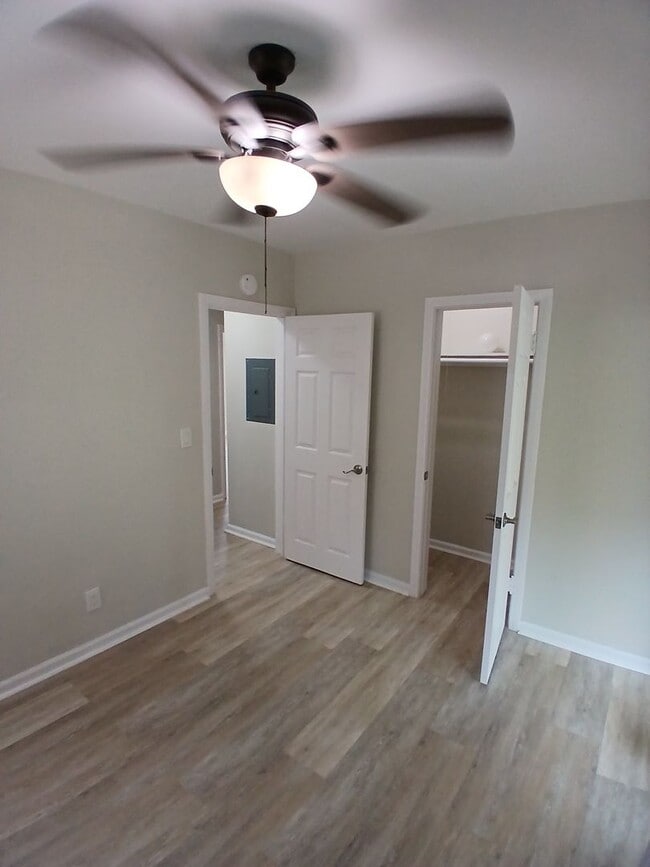 Building Photo - 1928 Rocket Property