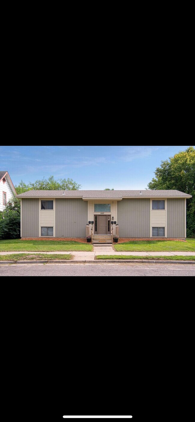 Primary Photo - 2107 5th Ave N